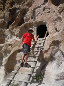bandelier national monument,new mexico,hiking,ancestral pueblo